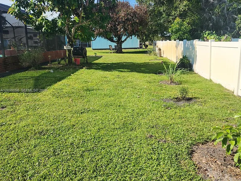 6101 Palmetto Dr — Photo 22