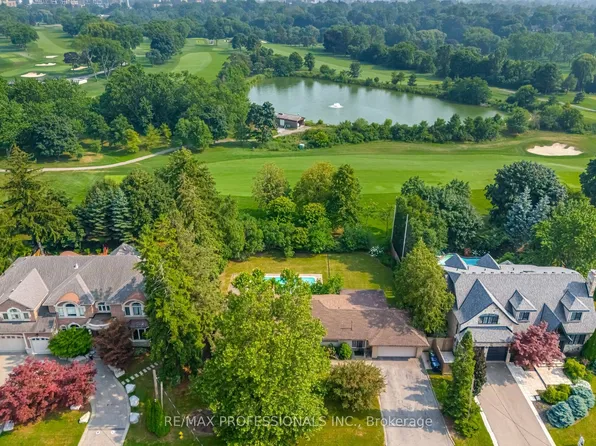 55 Bywood Dr, Toronto, ON M9A 1M1