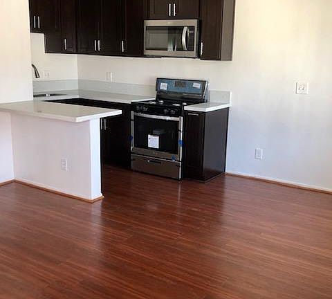 2nd image of 1538 Euclid St APT 6