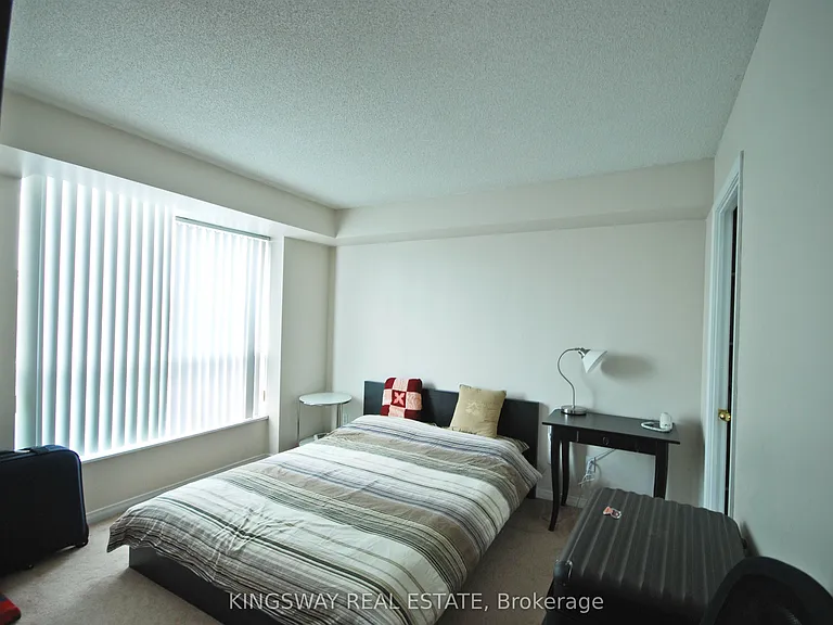 2585 Erin Centre Blvd #206 — Photo 9