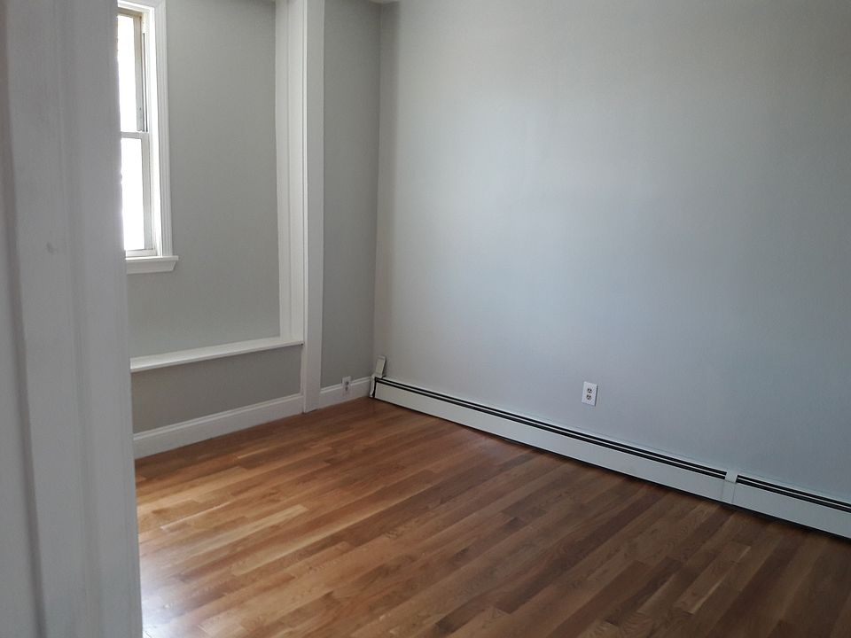 2nd image of 504 Revere St #1