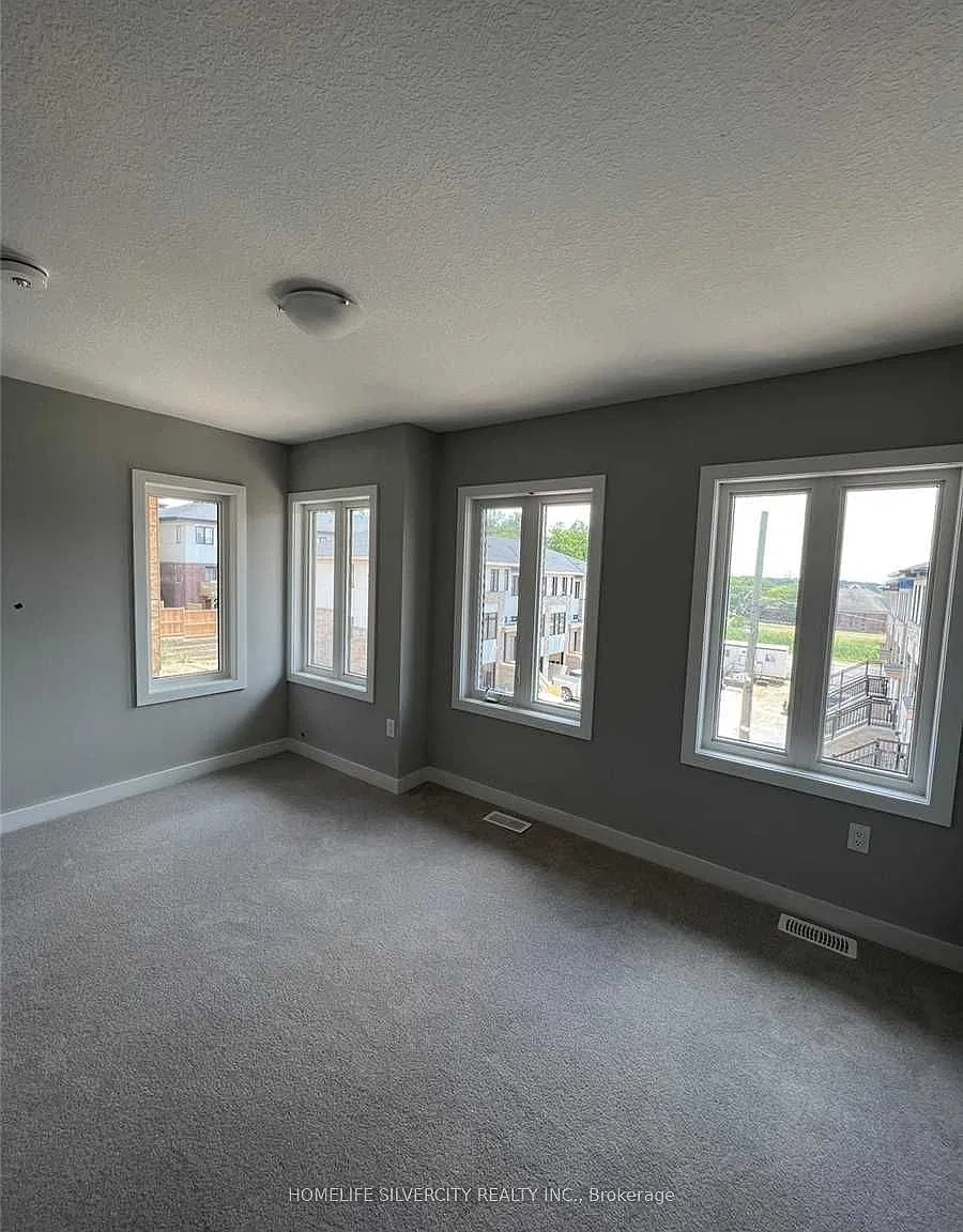 3 bed, $2,650 — Photo 2