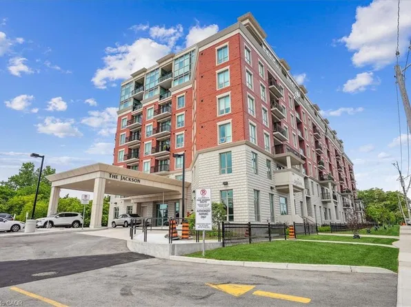 2750 King St E #404, Hamilton, ON L8G 0B8