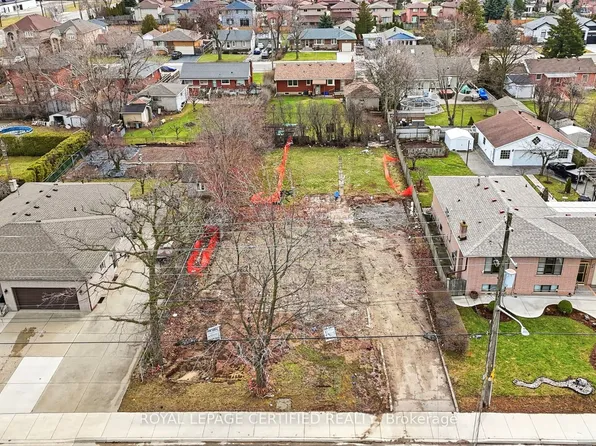 290 Dewitt Rd #2, Hamilton, ON L8E 2R1