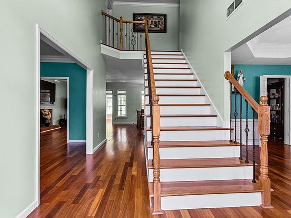 2nd image of 314 Lochwood Trl