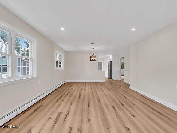 5th image of 319 Curacao Street