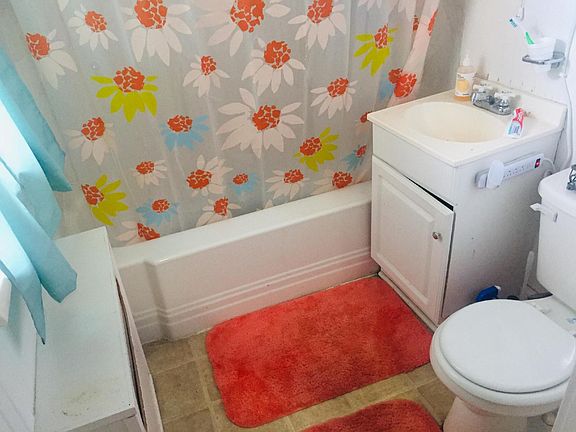 3rd image of 291 Newman St #1