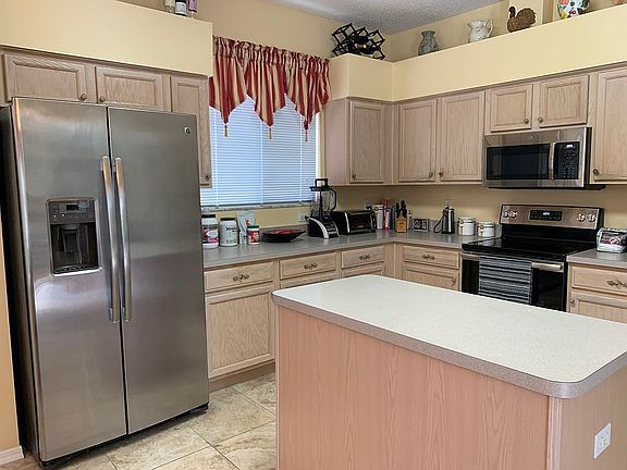 2nd image of 4206 Harbor Lake Dr