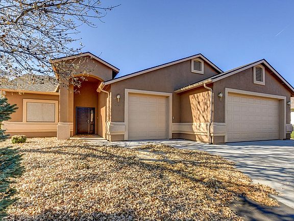 3rd image of 6745 E Sandhurst Dr