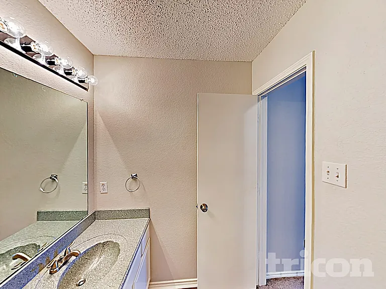 1105 Parker Ct — Photo 13