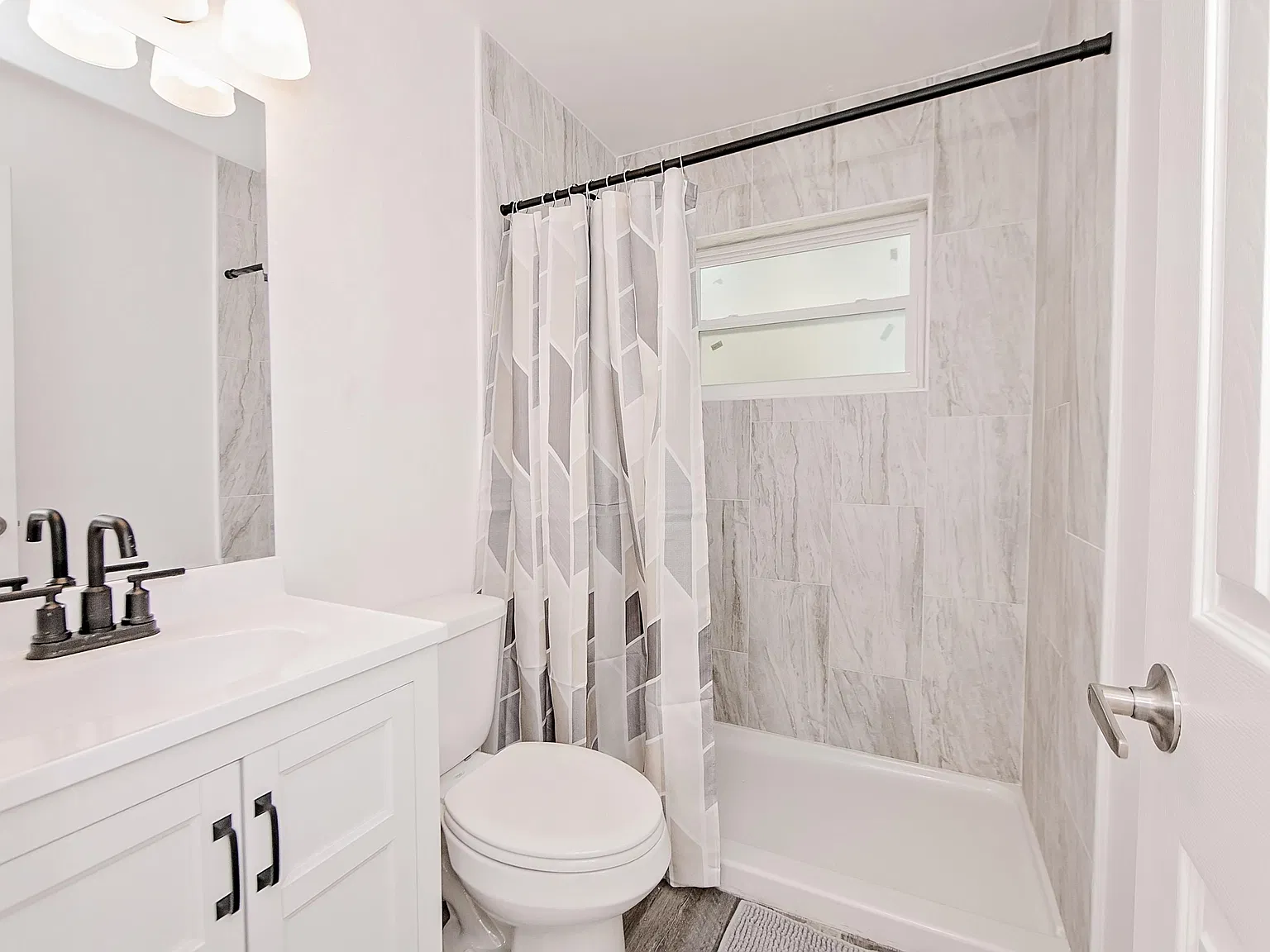 4 bed, 1.0 bath, 1200 sqft, $845 — Photo 4
