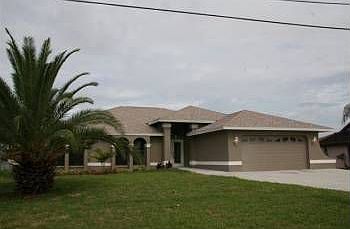 3rd image of 2318 SE 10th Pl