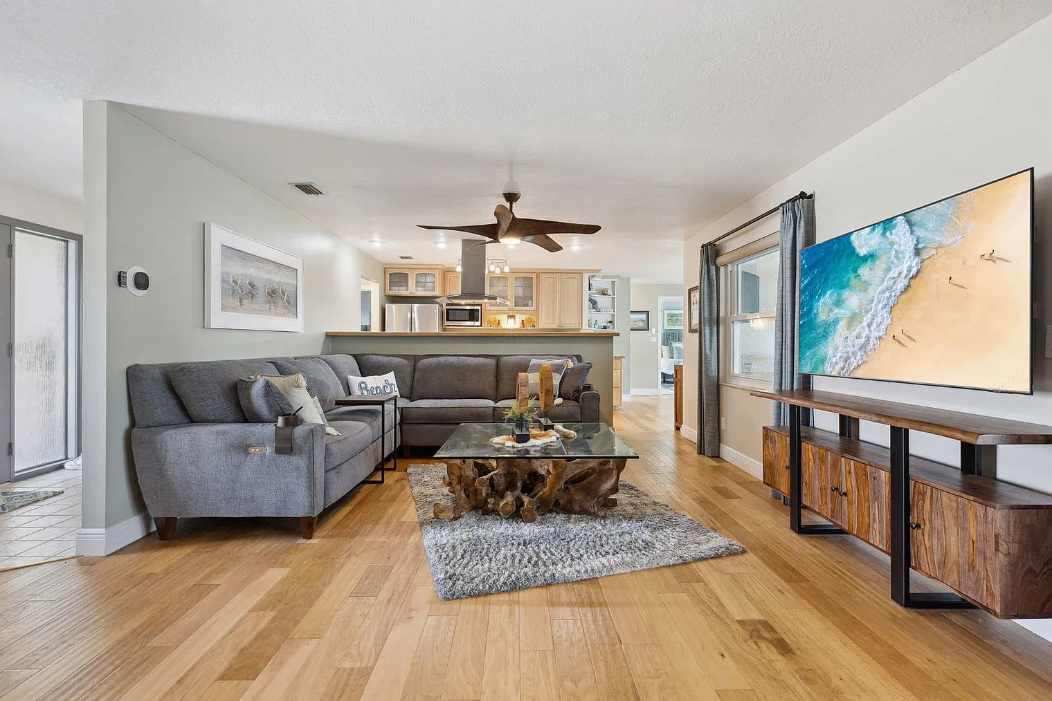 3 bed, 2.0 bath, 1776 sqft, $11,373 — Photo 3