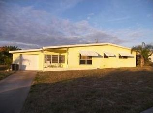 881 Gilbert St, Sebastian, FL 32958