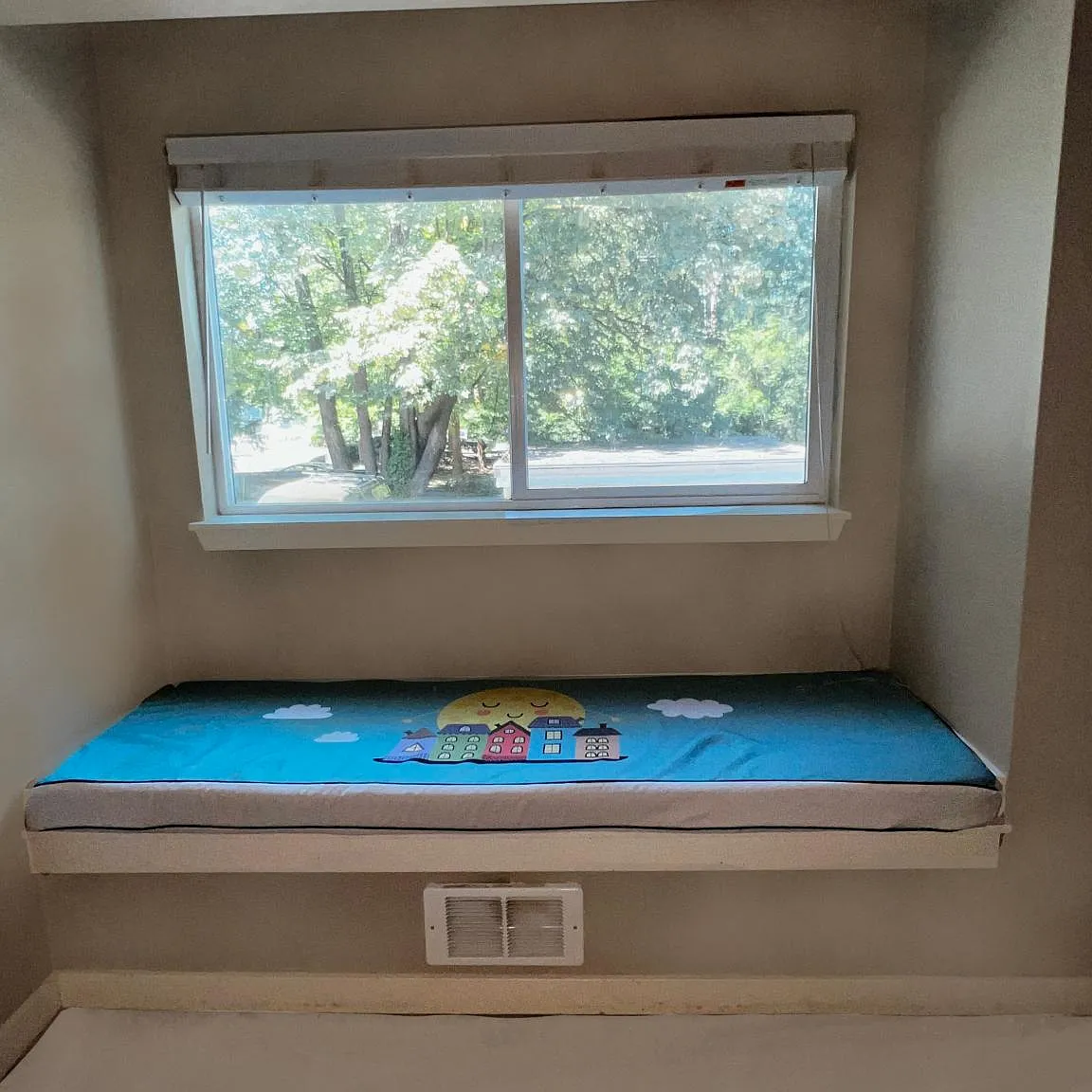 2 bed, 1070 sqft, $2,200 — Photo 4