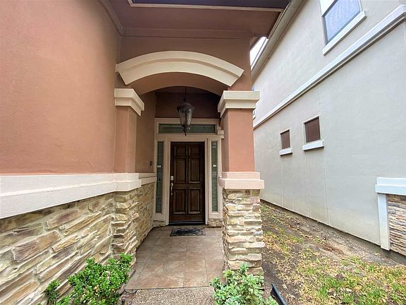 3rd image of 9813 Sandhill Dr #42