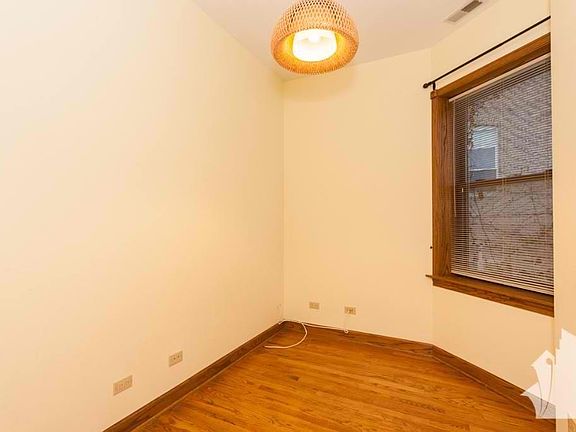 5th image of 1464 W Carmen Ave #3A