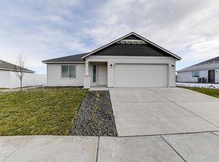 907 N Euclid St, Grandview, WA 98930
