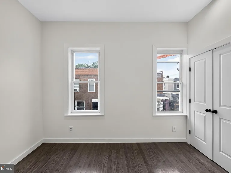 1911 S Lambert St — Photo 19