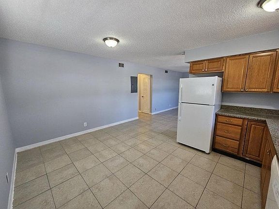 4th image of 1317 N Federal Highway