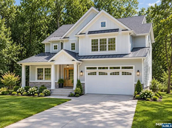 203 Pascack Road, Park Ridge, NJ 07656