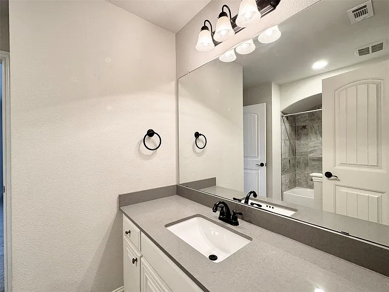 15172 Bardwell Ln — Photo 23