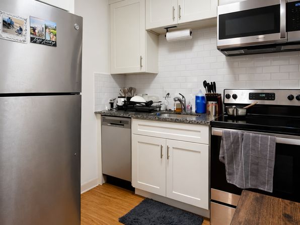 20 Radcliffe Rd APT 102