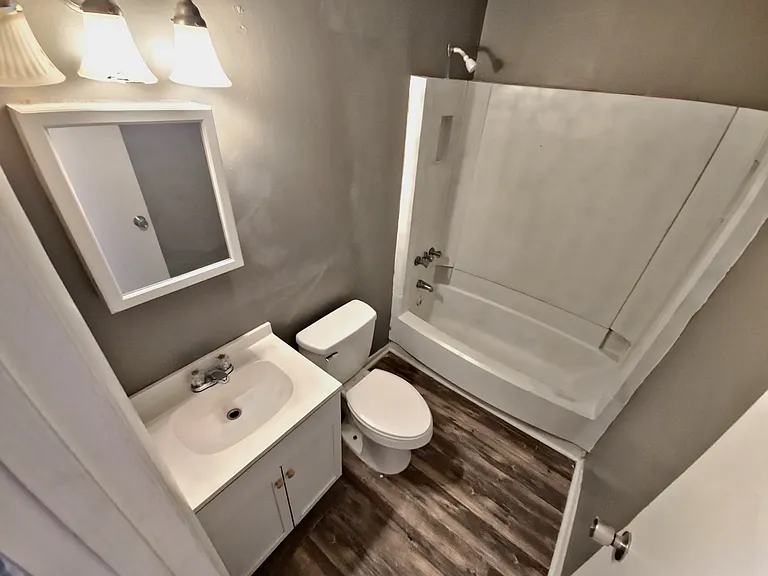 1814 Morningside Dr #4-building C — Photo 7