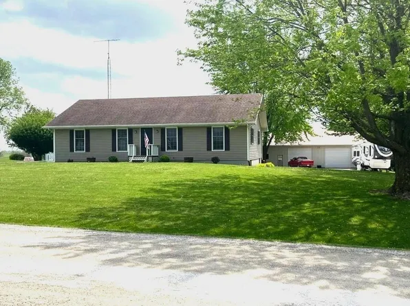 750 E Benton St, La Plata, MO 63549
