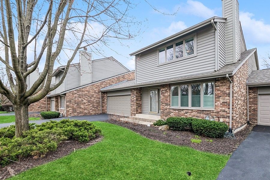 1st image of 102 Commons Dr