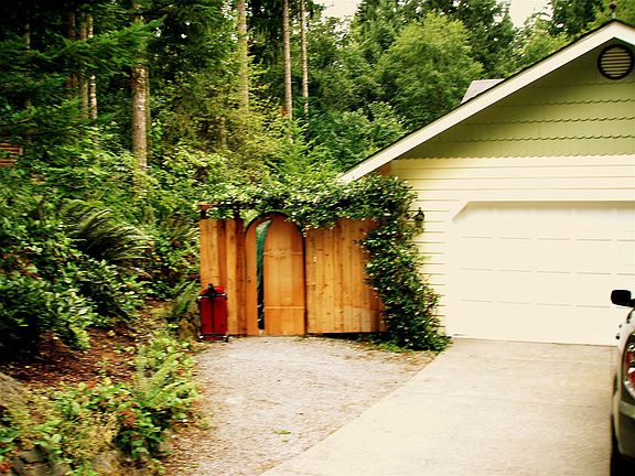 3rd image of 10202 72nd Ave NW