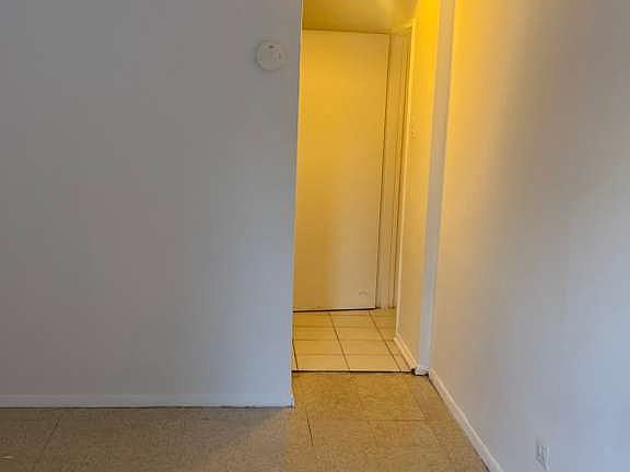 4th image of 2204 Collier Ave APT 2h