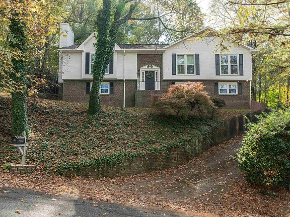 2nd image of 2228 Mill Run Cir