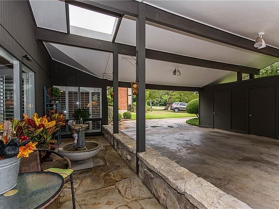 4th image of 2411 Canyon Creek Dr