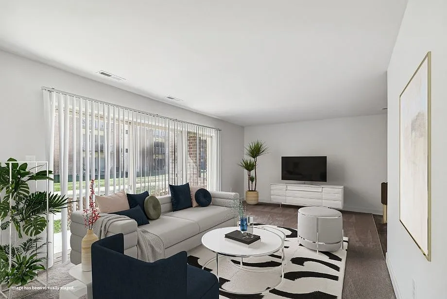Rolling Park Apartments — Photo 4