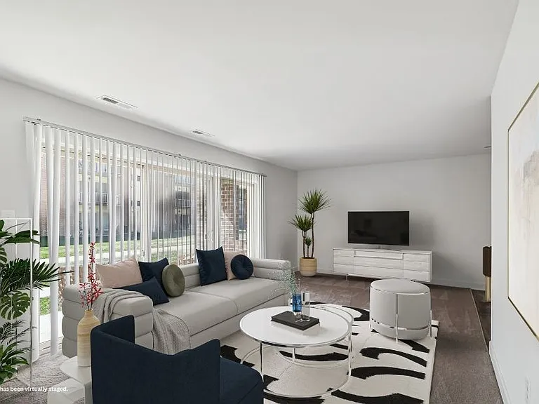 Rolling Park Apartments — Photo 4