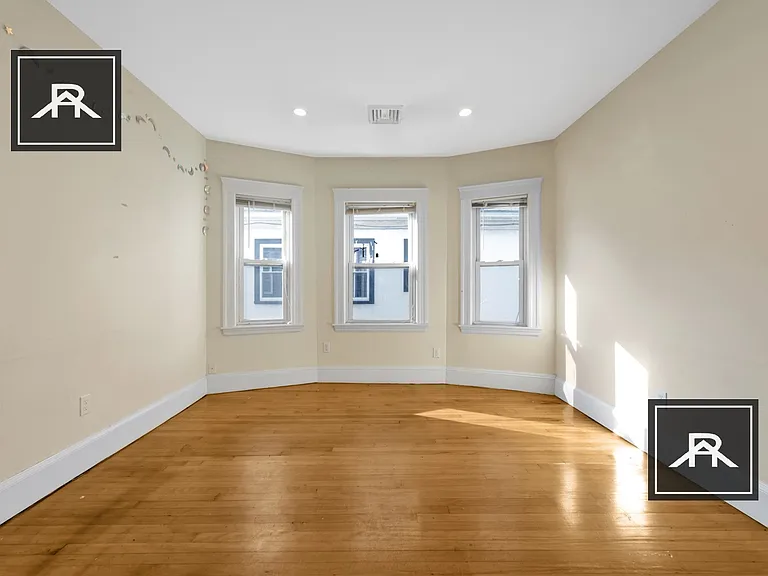 298-300 Alewife Brook Pkwy #2 — Photo 8