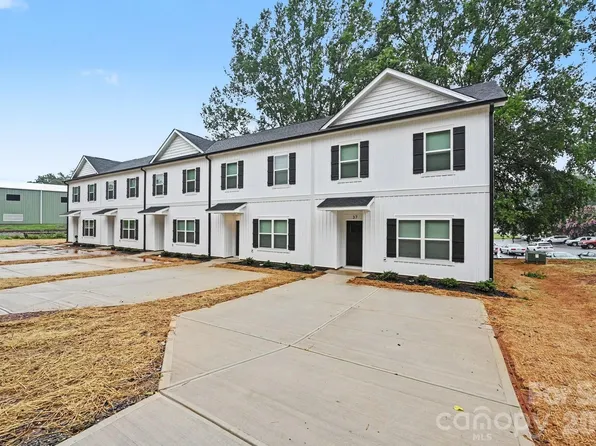 53 E 13th St, Newton, NC 28658