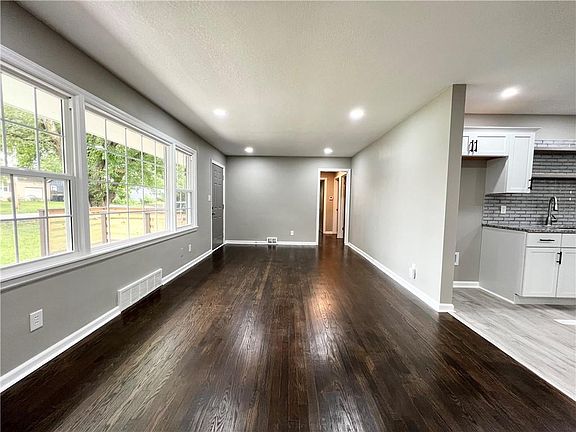 2nd image of 8415 Central St