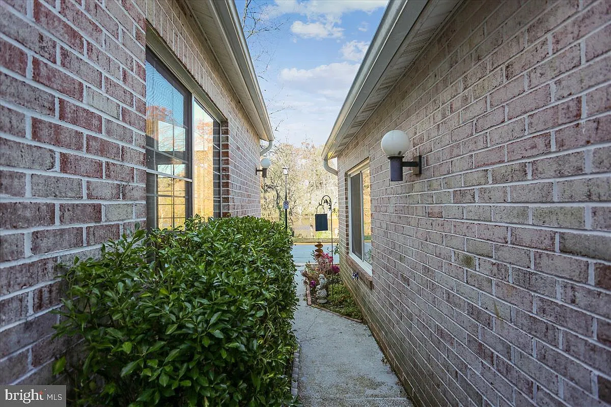 2 bed, 2.5 bath, 1242 sqft, $2,750 — Photo 4