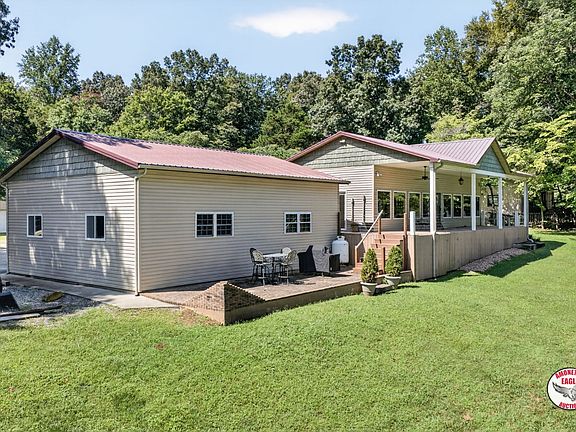 3rd image of 1080 Dale Hollow Estates Rd