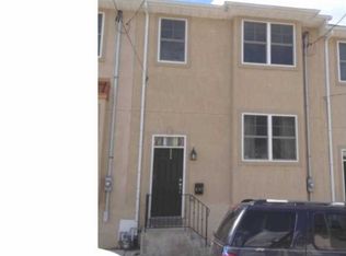 4702 Smick St, Philadelphia, PA 19127
