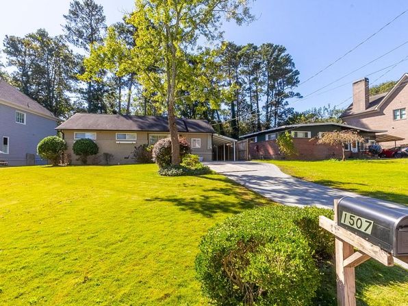1507 Cortez Ln NE