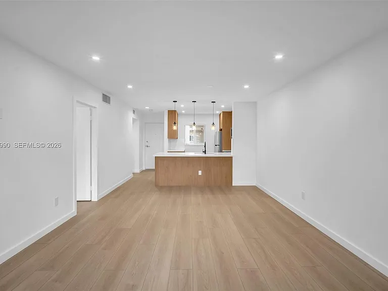 8101 Camino Real #402 — Photo 20