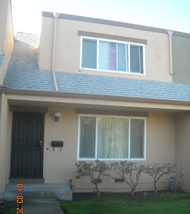 1st image of 5088 Plaza Corona