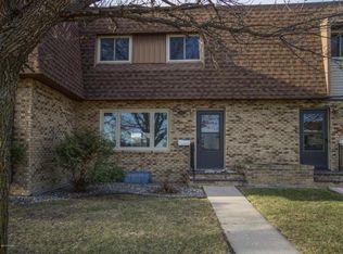 918 Belsly Blvd, Moorhead, MN 56560