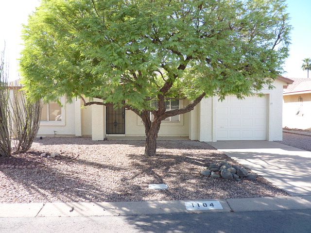 1st image of 1104 S 81st Pl