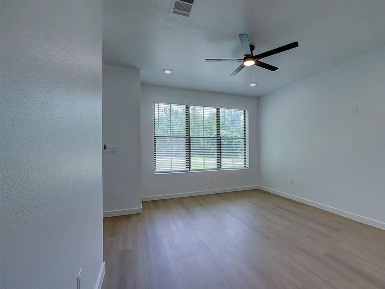 230 Brown St #B — Photo 4