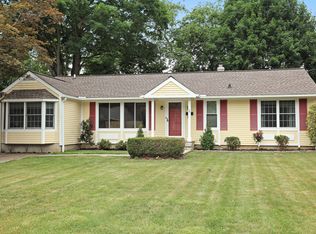 17 Oakbrook Rd, Ossining, NY 10562