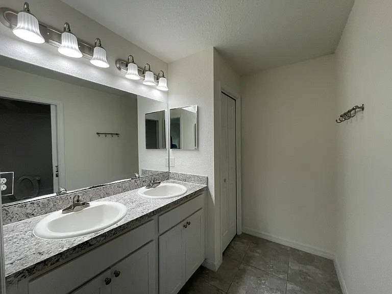 16958 SW 20th Court Rd — Photo 19